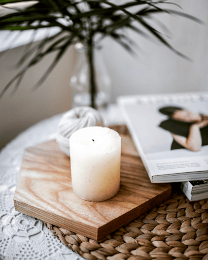Candle in a staged home, create a successful open house