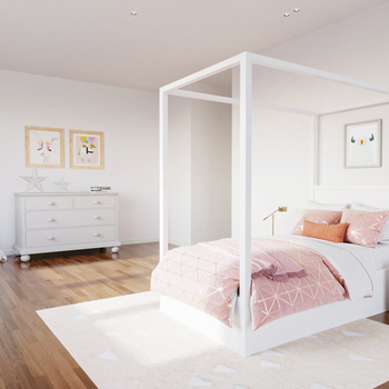 Comfortable contemporary girl's bedroom