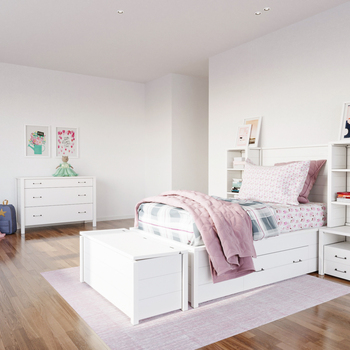 Comfortable contemporary child bedroom